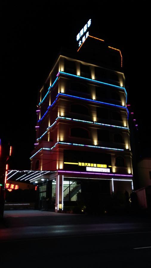 雲林斗六福爾摩莎大飯店 Hotel Exterior photo